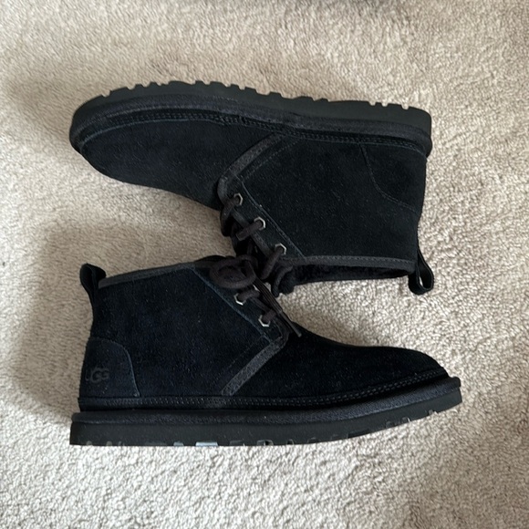 UGG Women’s NEUMEL - New in Box - Picture 1 of 5